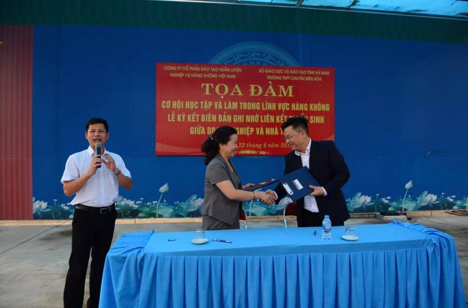 VNAS tổ chức Tọa đàm hướng nghiệp tại trường THPT chuyên Biên Hòa, Hà Nam